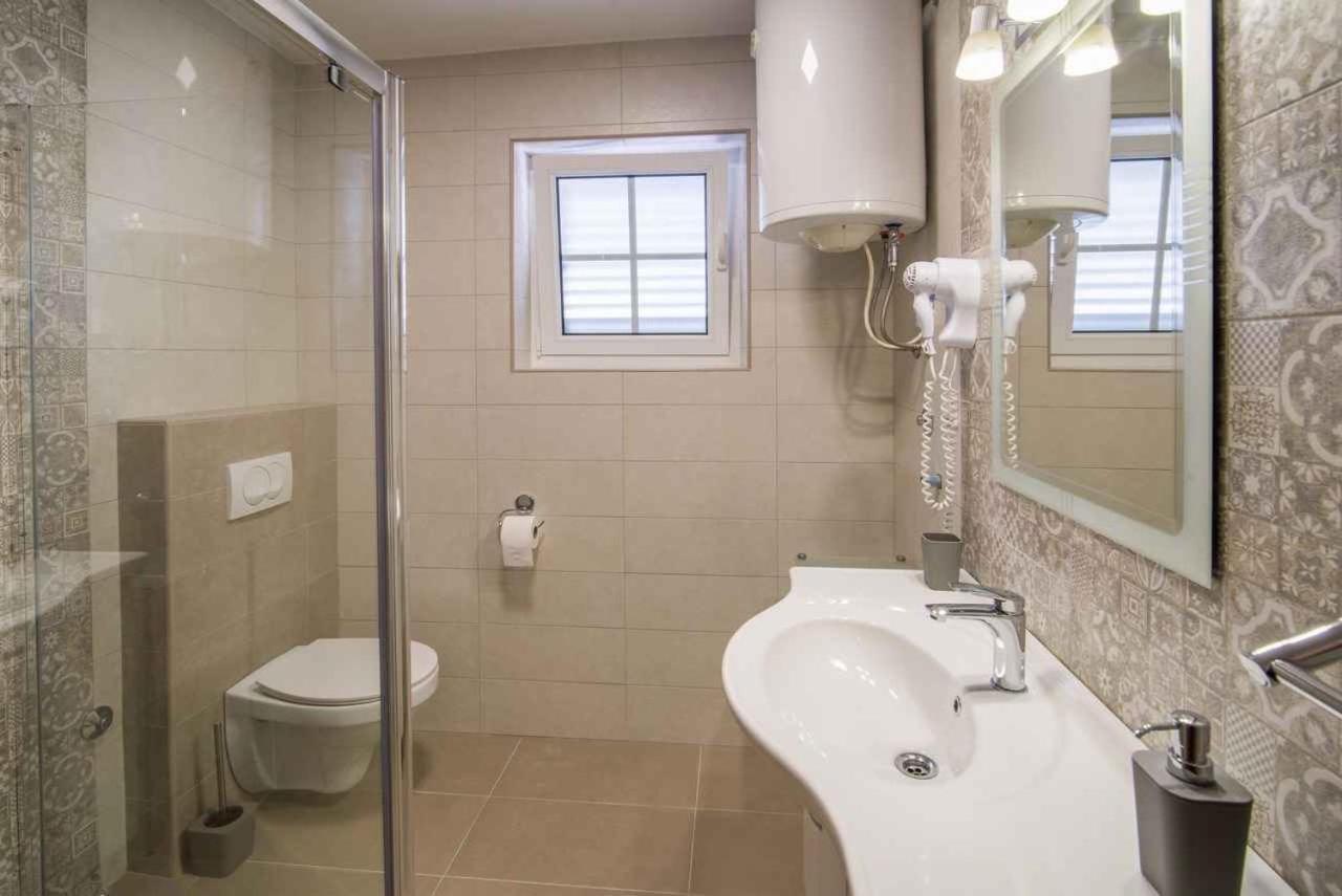 Apartments In Vrbnik/Insel Krk 13597 외부 사진