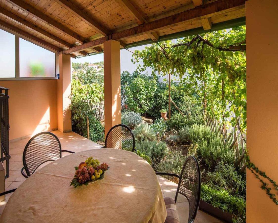 Apartments In Vrbnik/Insel Krk 13597 외부 사진